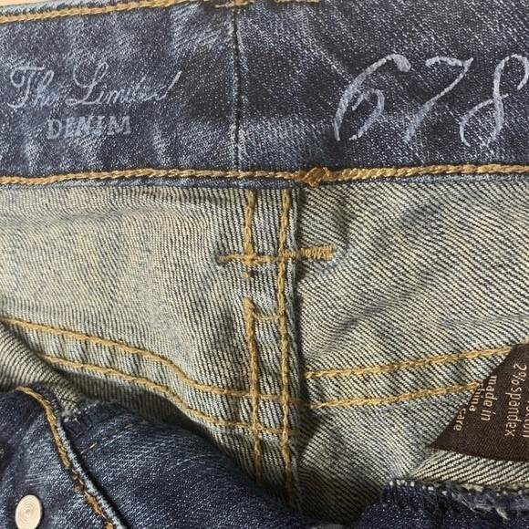 The Limited Blue Slightly Distressed Women's Jean Pants Size 8 - Picture 7 of 9